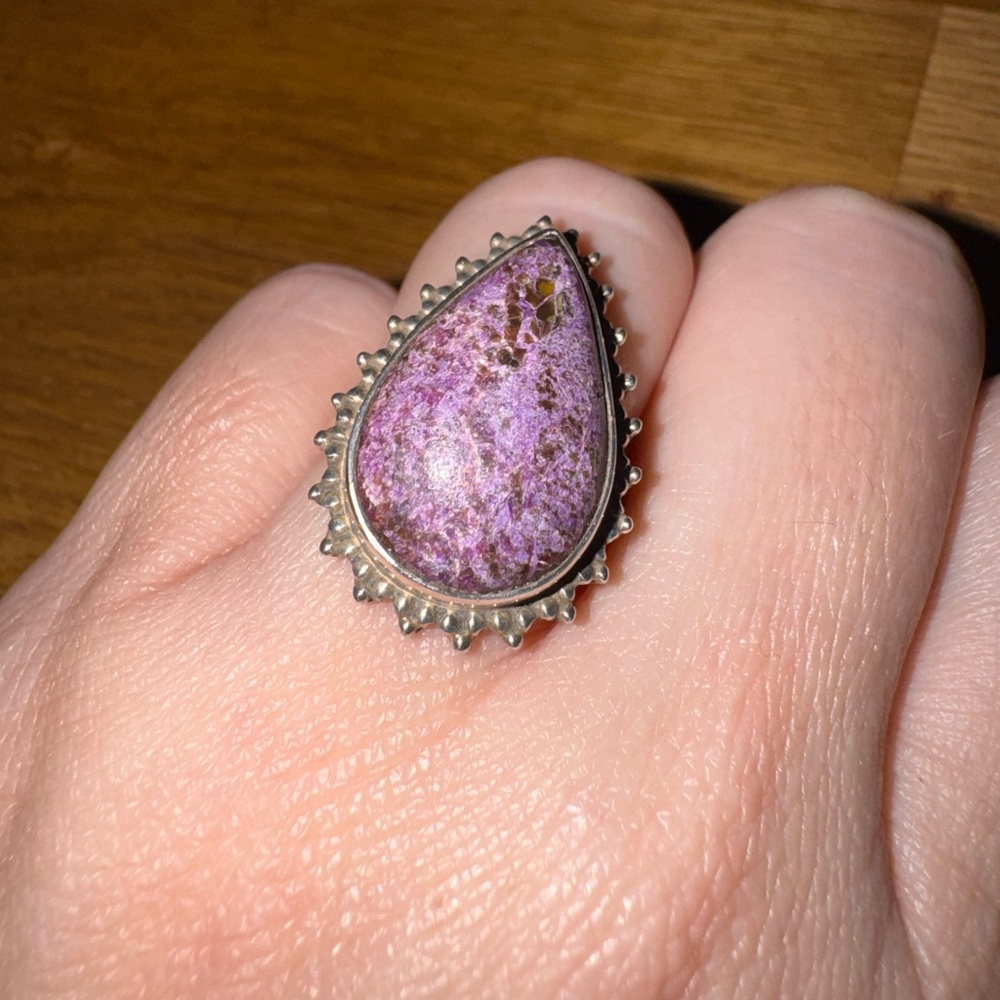Purple Teardrop Stone Ring